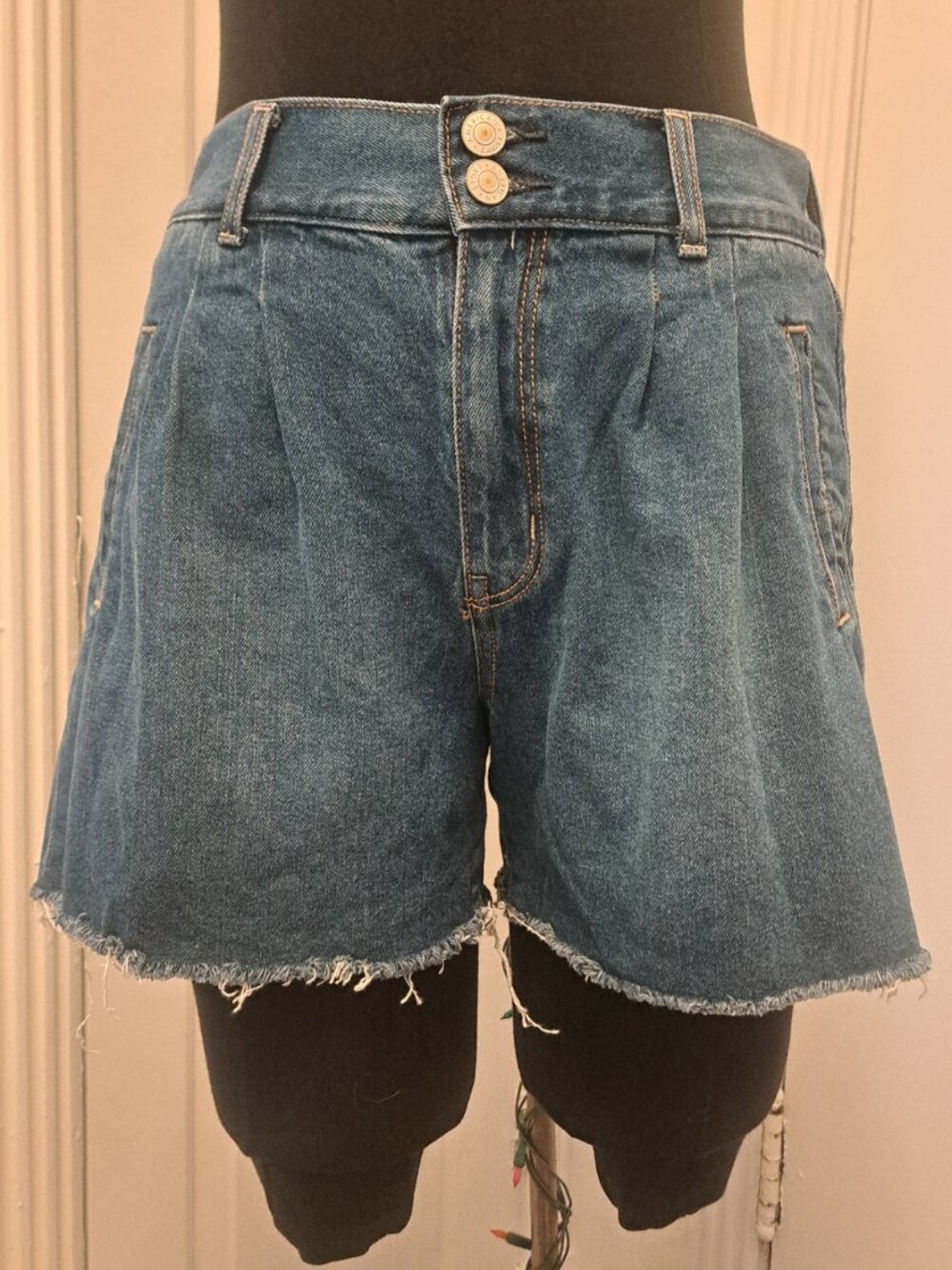American Eagle Mom Short
